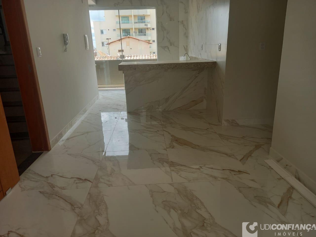 Apartamento à venda com 3 quartos, 72m² - Foto 1