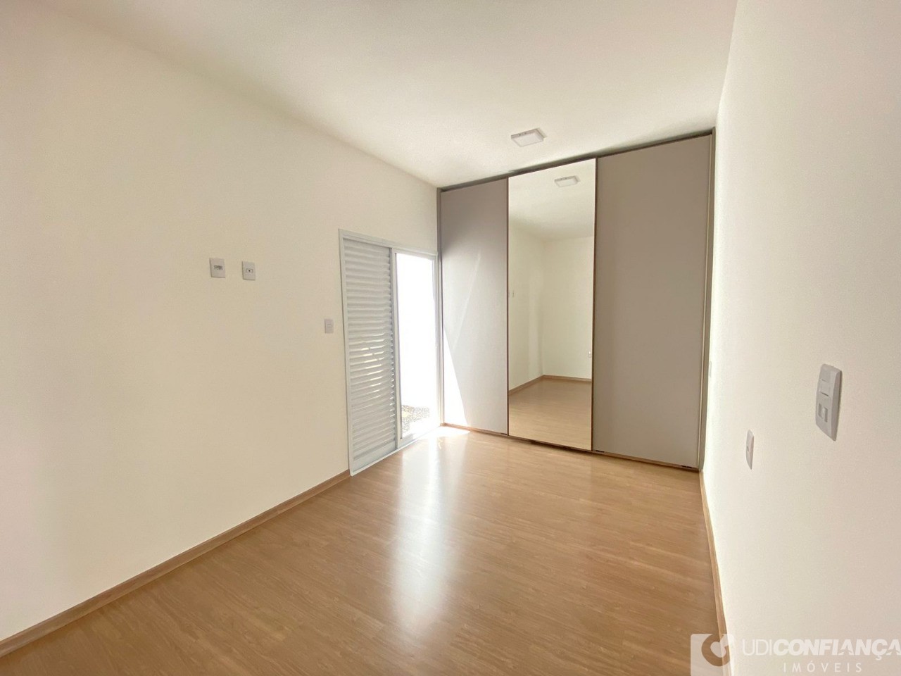 Casa à venda com 3 quartos, 74m² - Foto 10