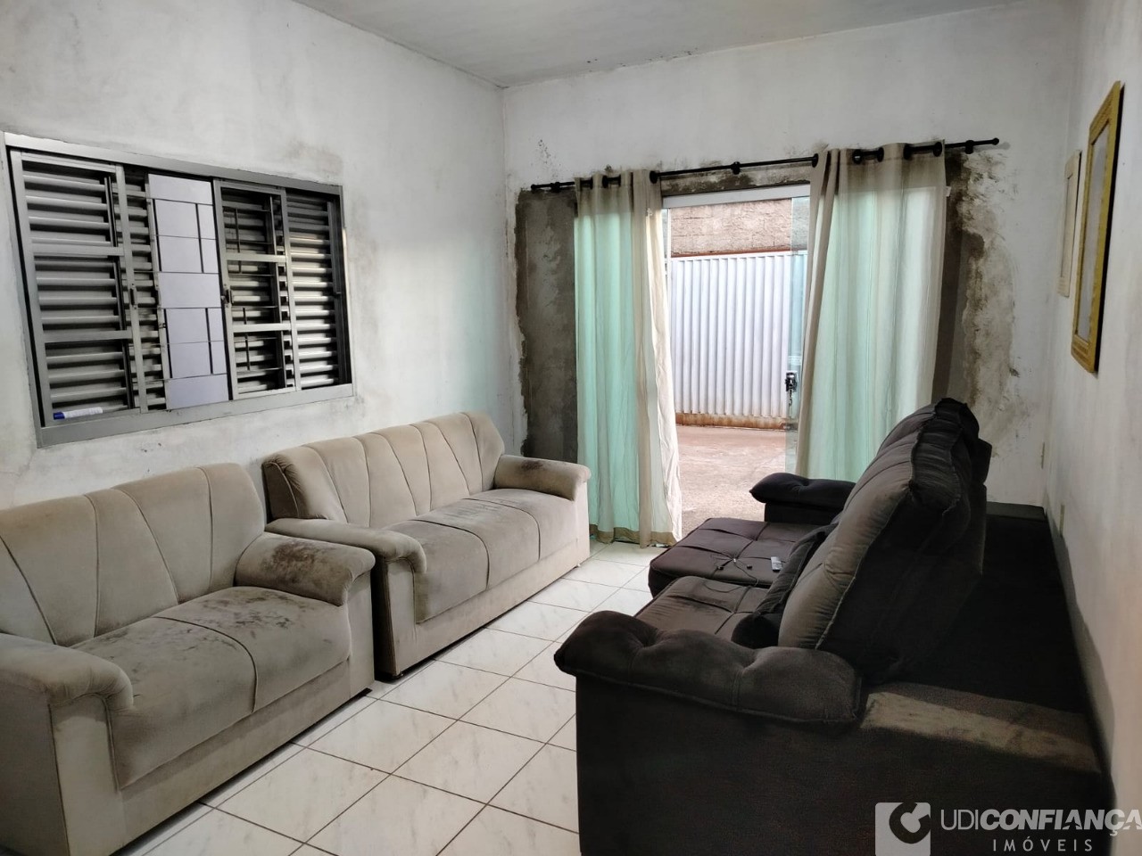 Casa à venda com 3 quartos, 140m² - Foto 1