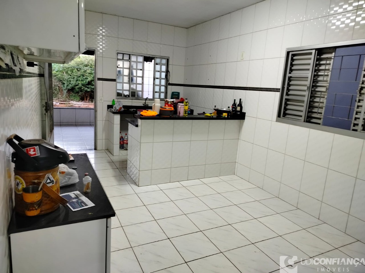 Casa à venda com 3 quartos, 140m² - Foto 2