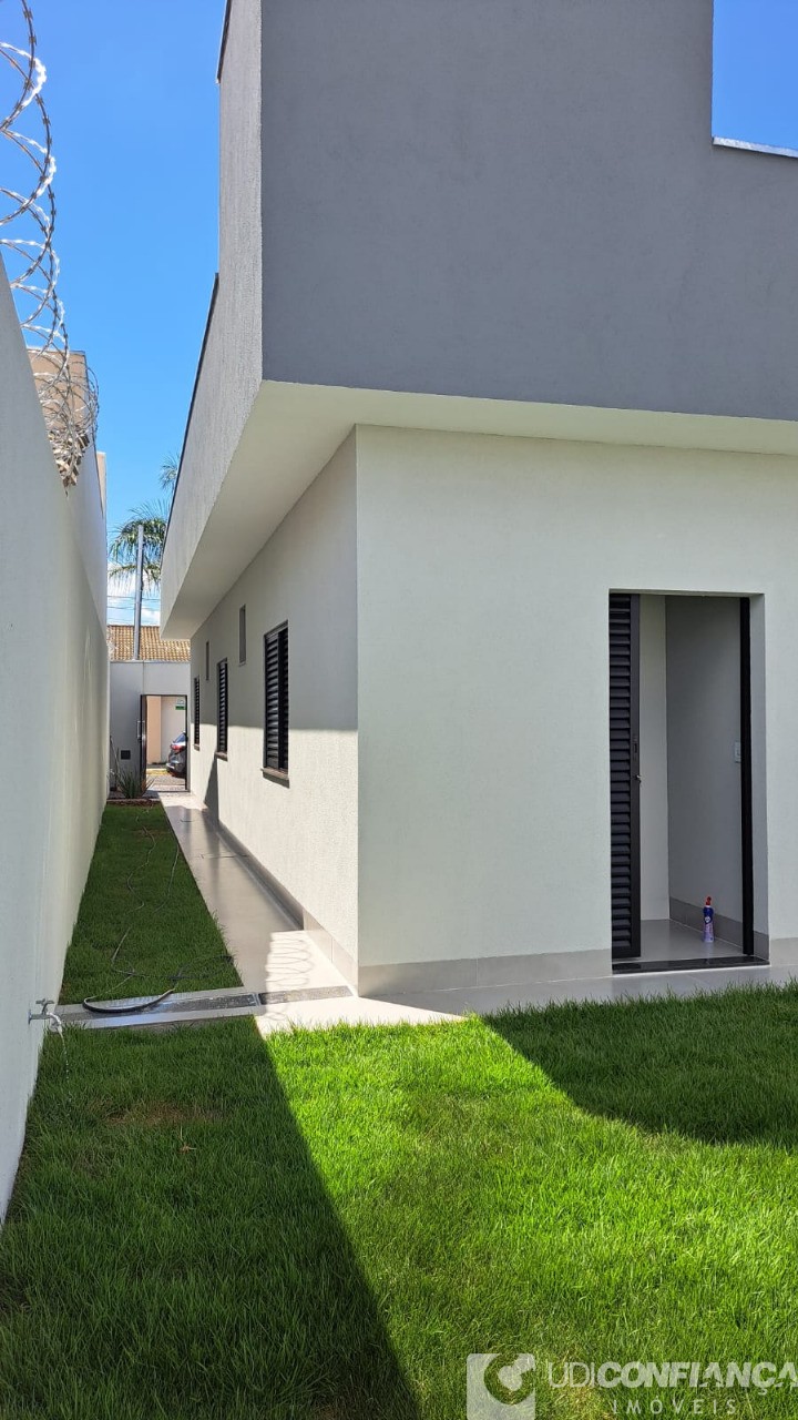 Casa à venda com 3 quartos, 130m² - Foto 3