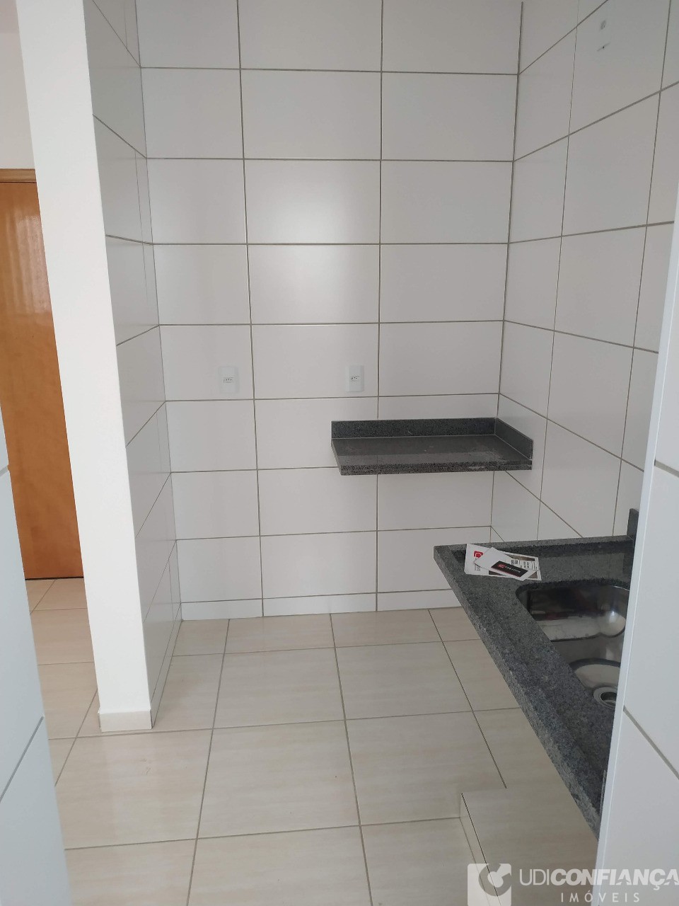 Apartamento à venda com 2 quartos, 51m² - Foto 3