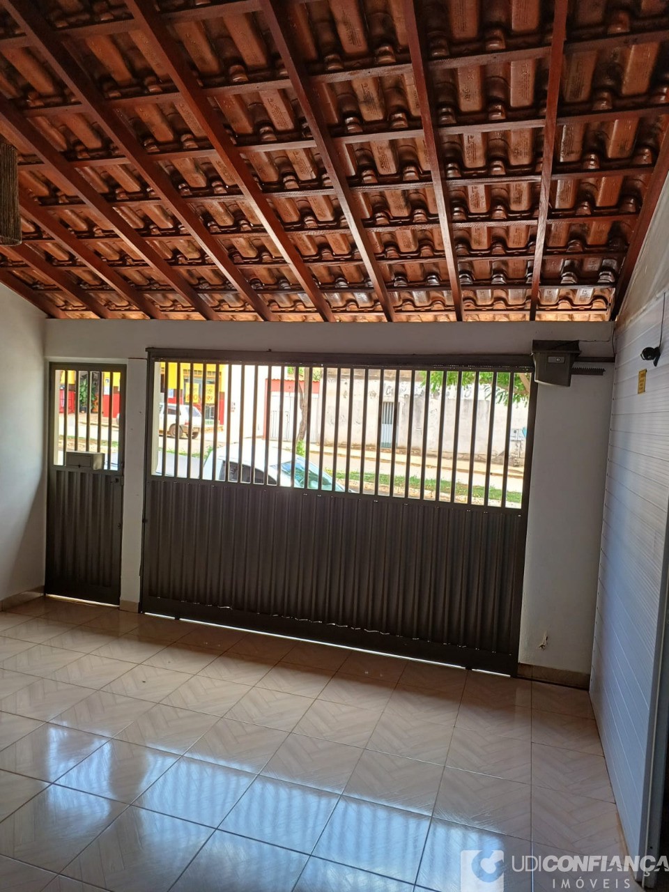 Casa à venda com 2 quartos, 200m² - Foto 3