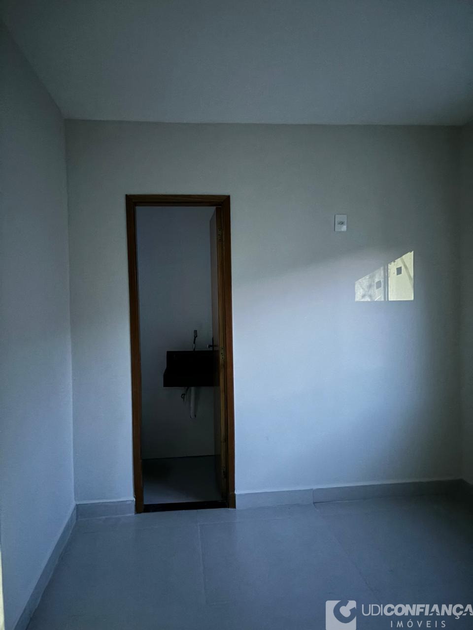 Casa à venda com 4 quartos, 250m² - Foto 11