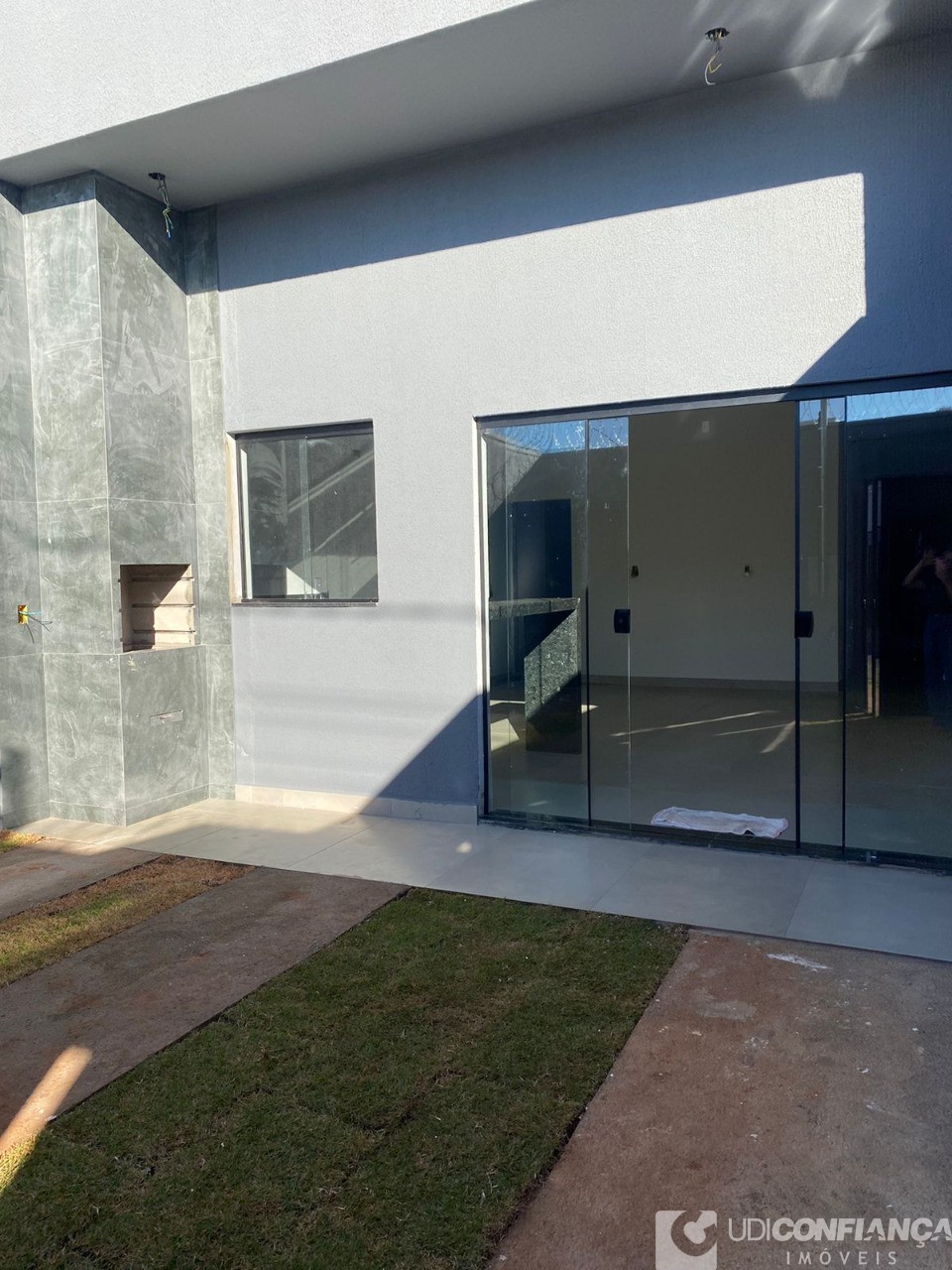 Casa à venda com 2 quartos, 68m² - Foto 9