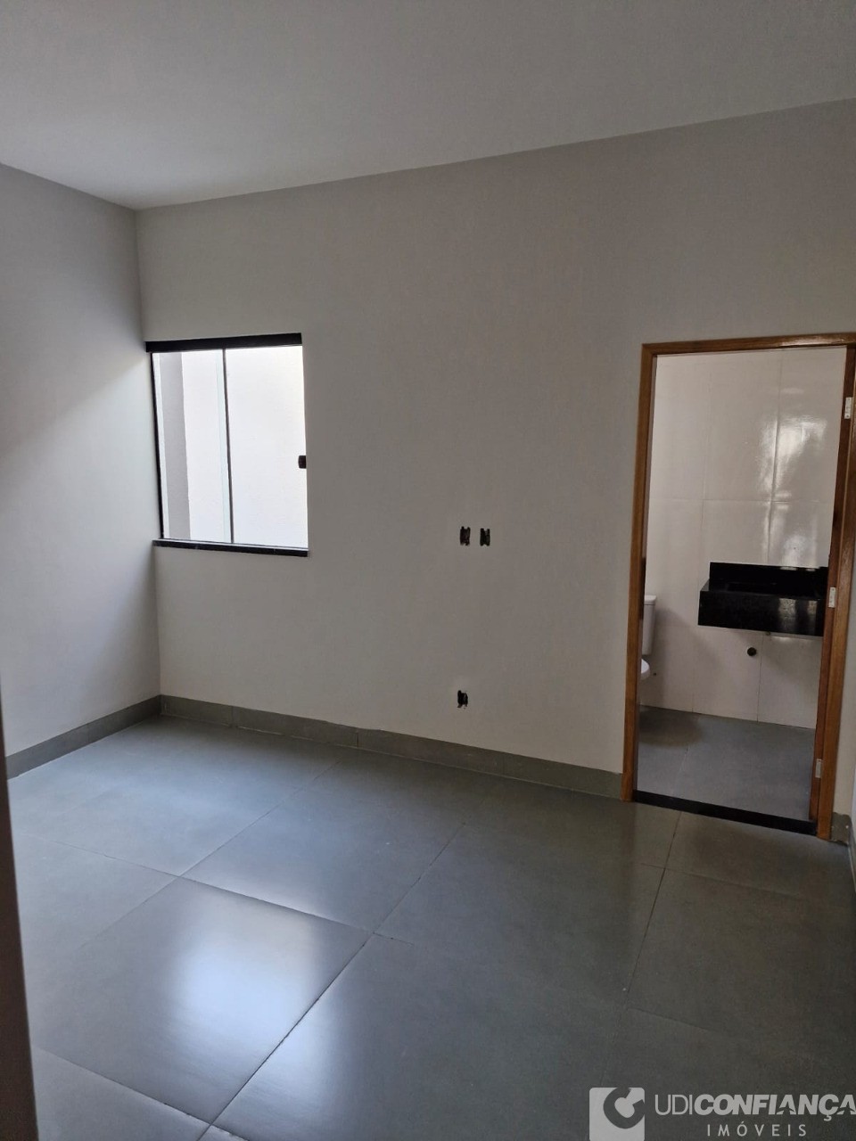 Casa à venda com 2 quartos, 69m² - Foto 9