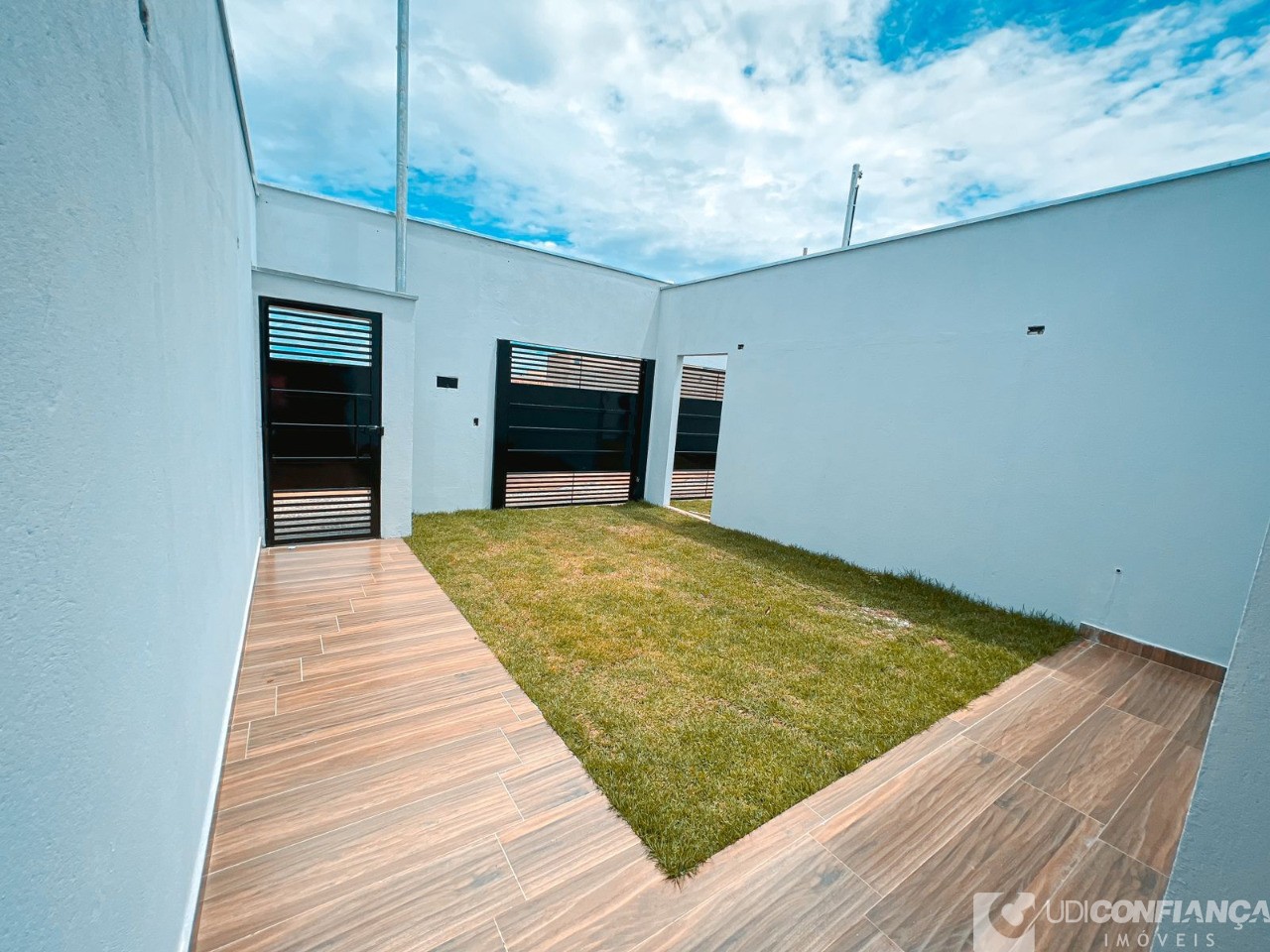 Casa à venda com 2 quartos, 64m² - Foto 10