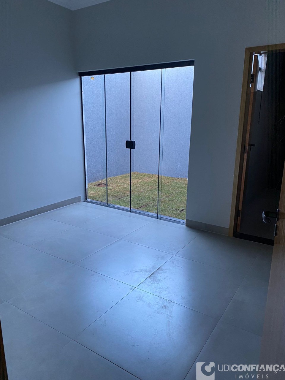 Casa à venda com 2 quartos, 68m² - Foto 10