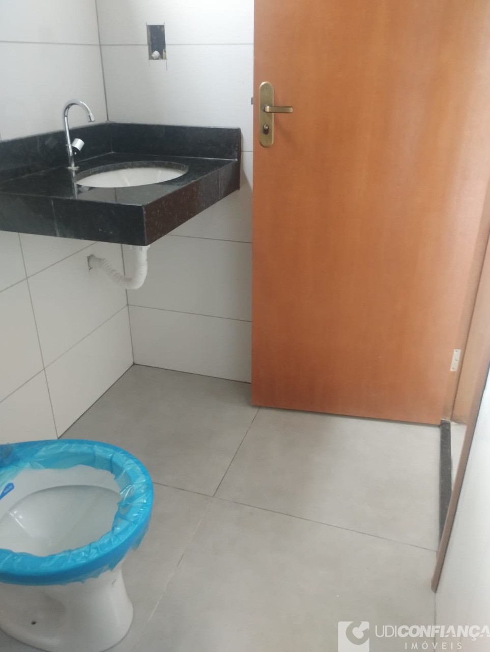 Casa à venda com 2 quartos, 59m² - Foto 6