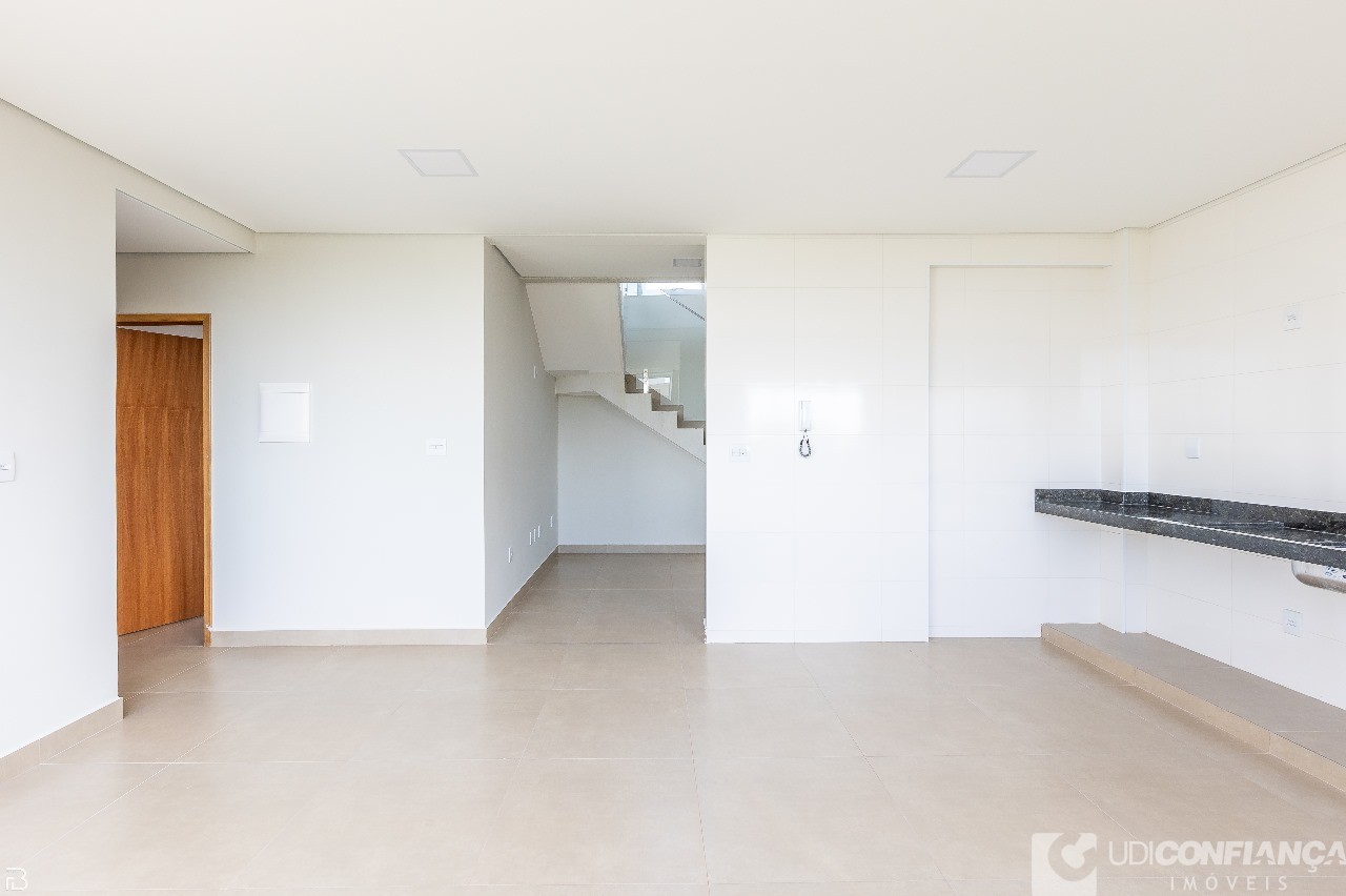 Apartamento à venda com 3 quartos, 160m² - Foto 4