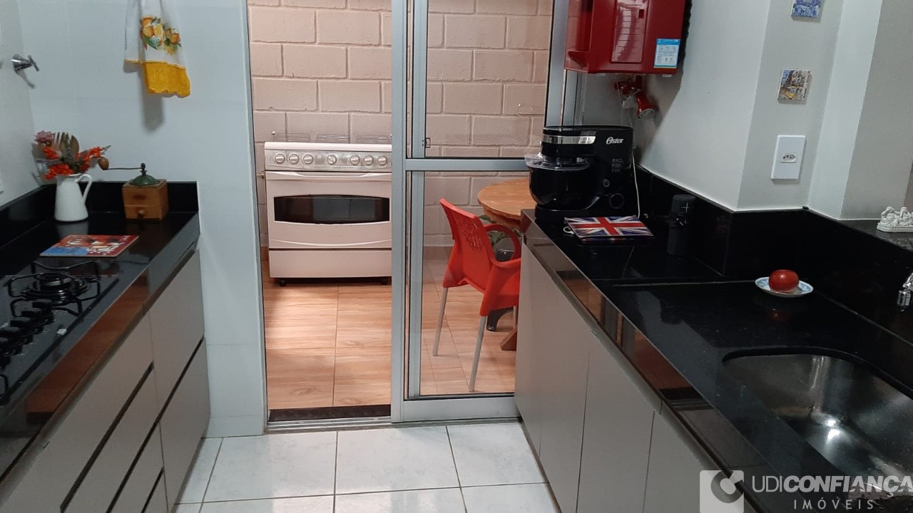 Apartamento à venda com 2 quartos, 44m² - Foto 8