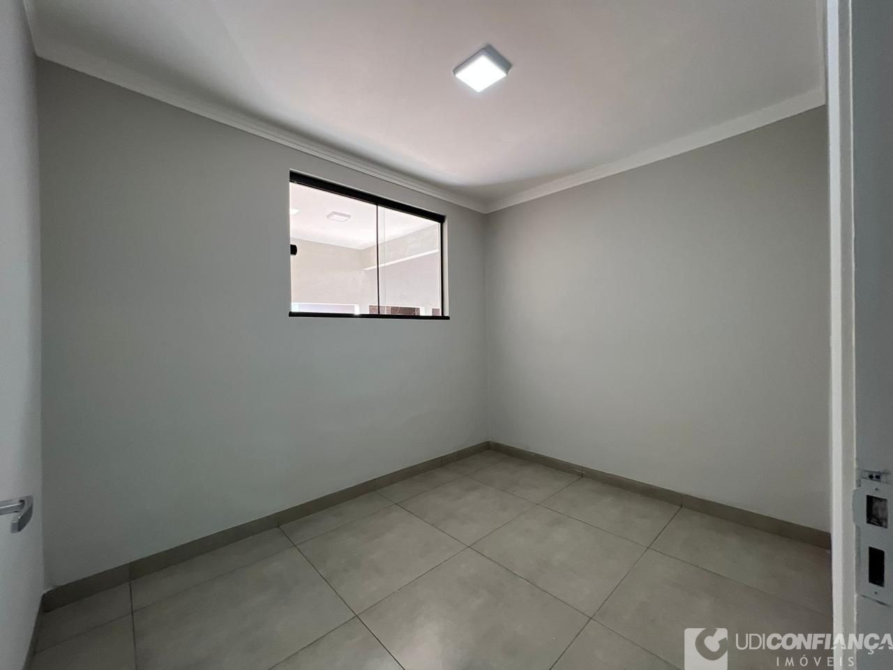 Casa à venda com 3 quartos, 200m² - Foto 13