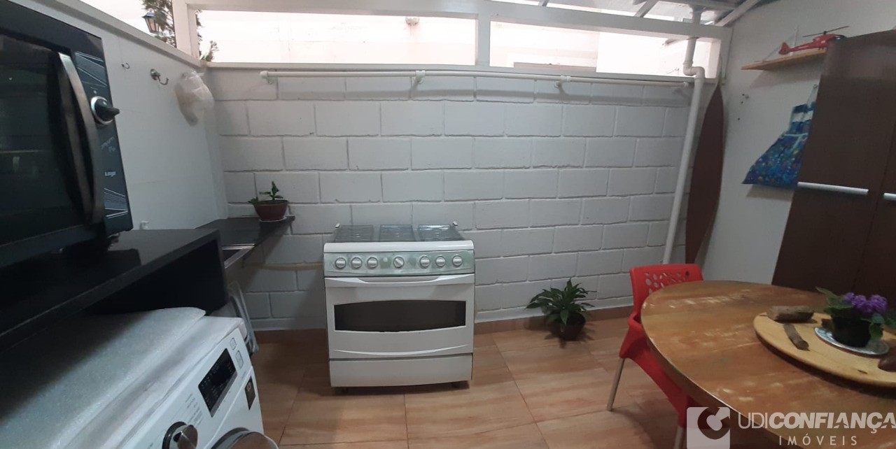 Apartamento à venda com 2 quartos, 44m² - Foto 2