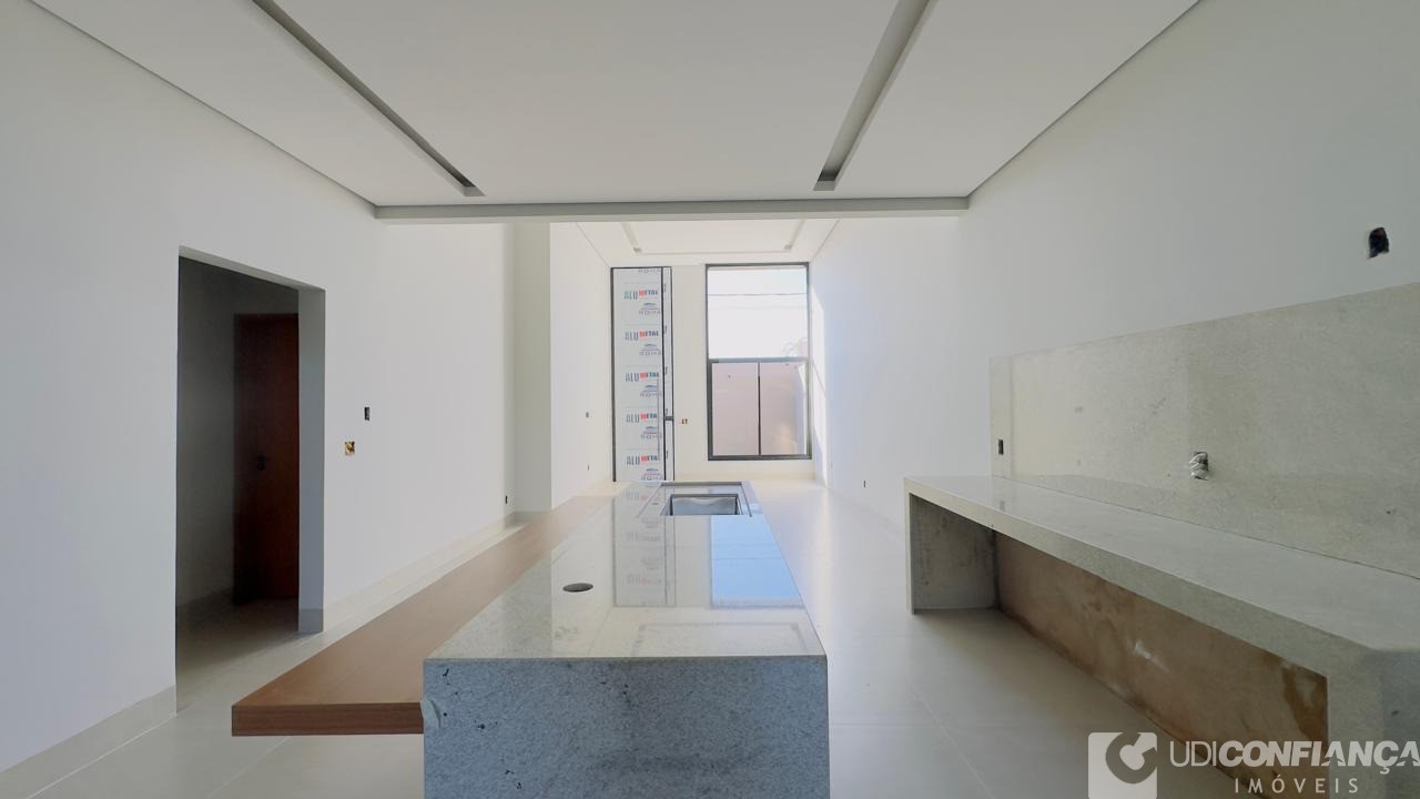 Casa à venda com 3 quartos, 170m² - Foto 13