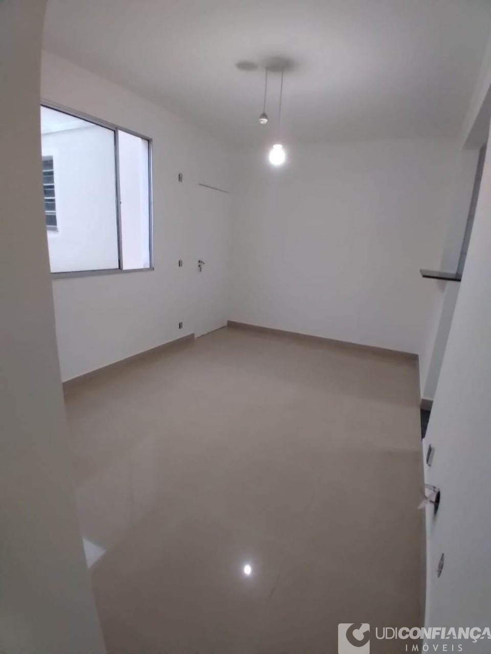 Apartamento à venda com 3 quartos, 60m² - Foto 2