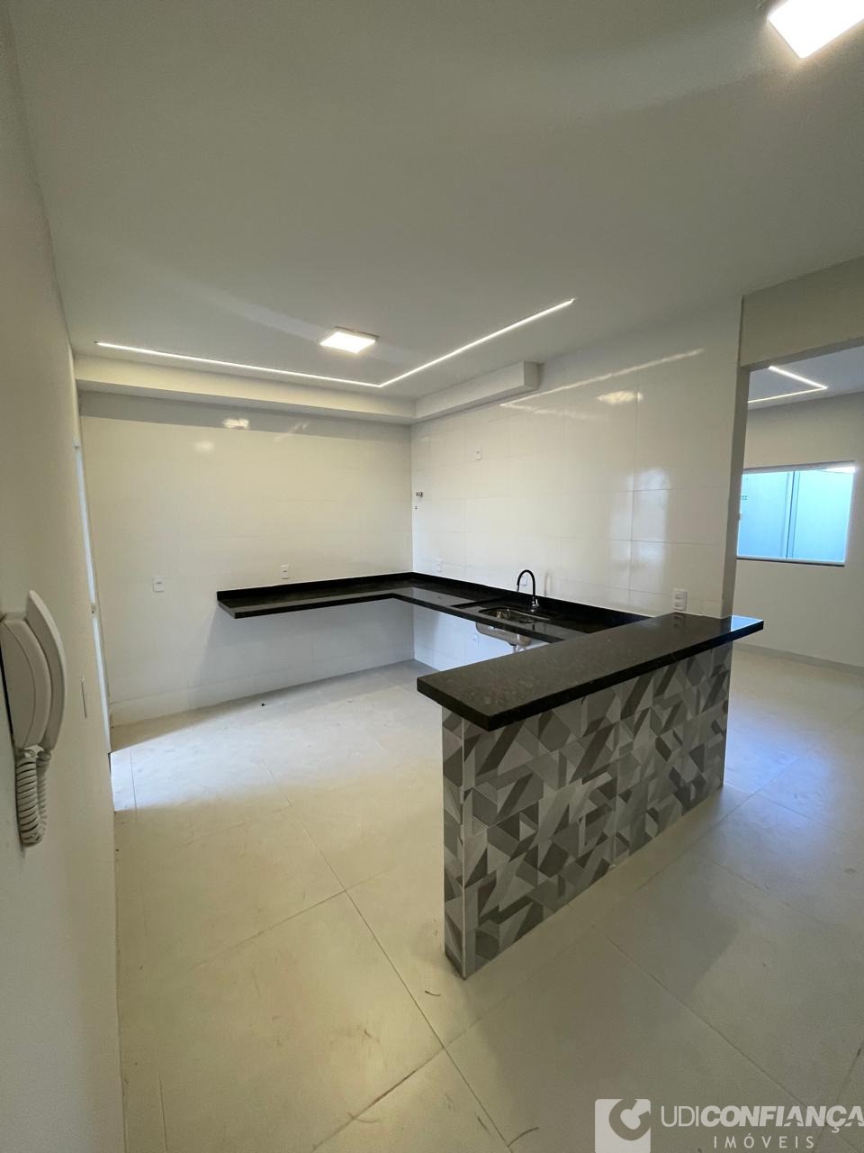 Apartamento à venda com 2 quartos, 67m² - Foto 5