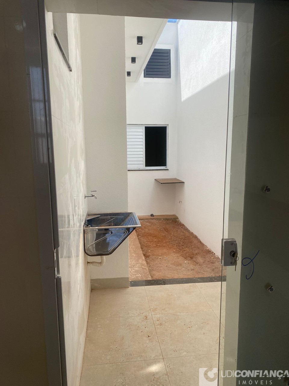 Casa à venda com 3 quartos, 85m² - Foto 22