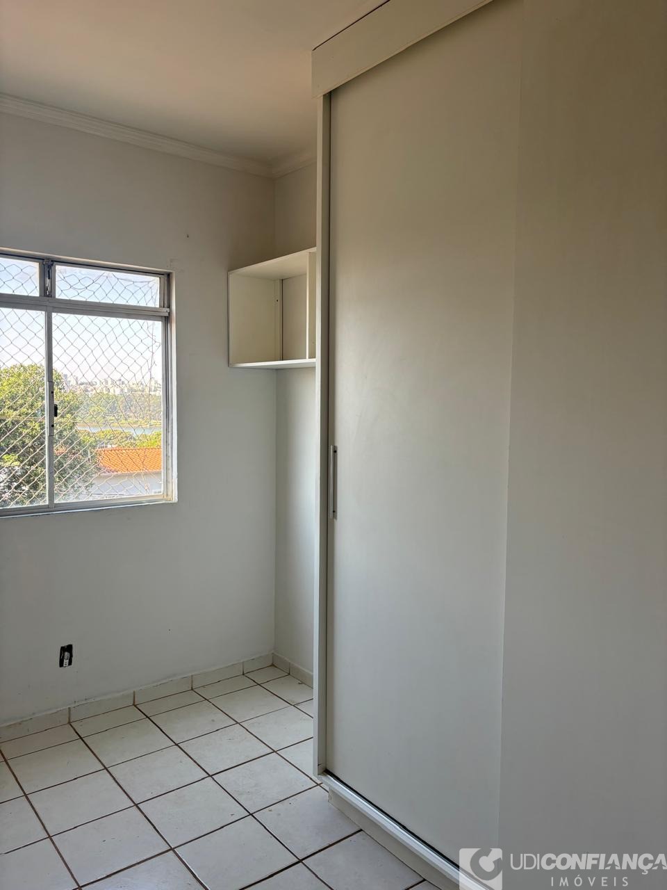 Apartamento à venda com 2 quartos, 44m² - Foto 3