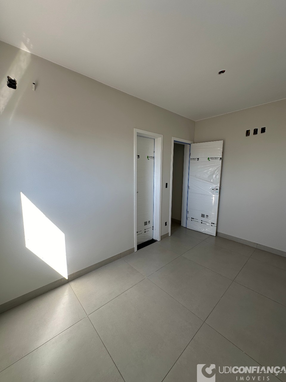 Apartamento à venda com 3 quartos, 99m² - Foto 12