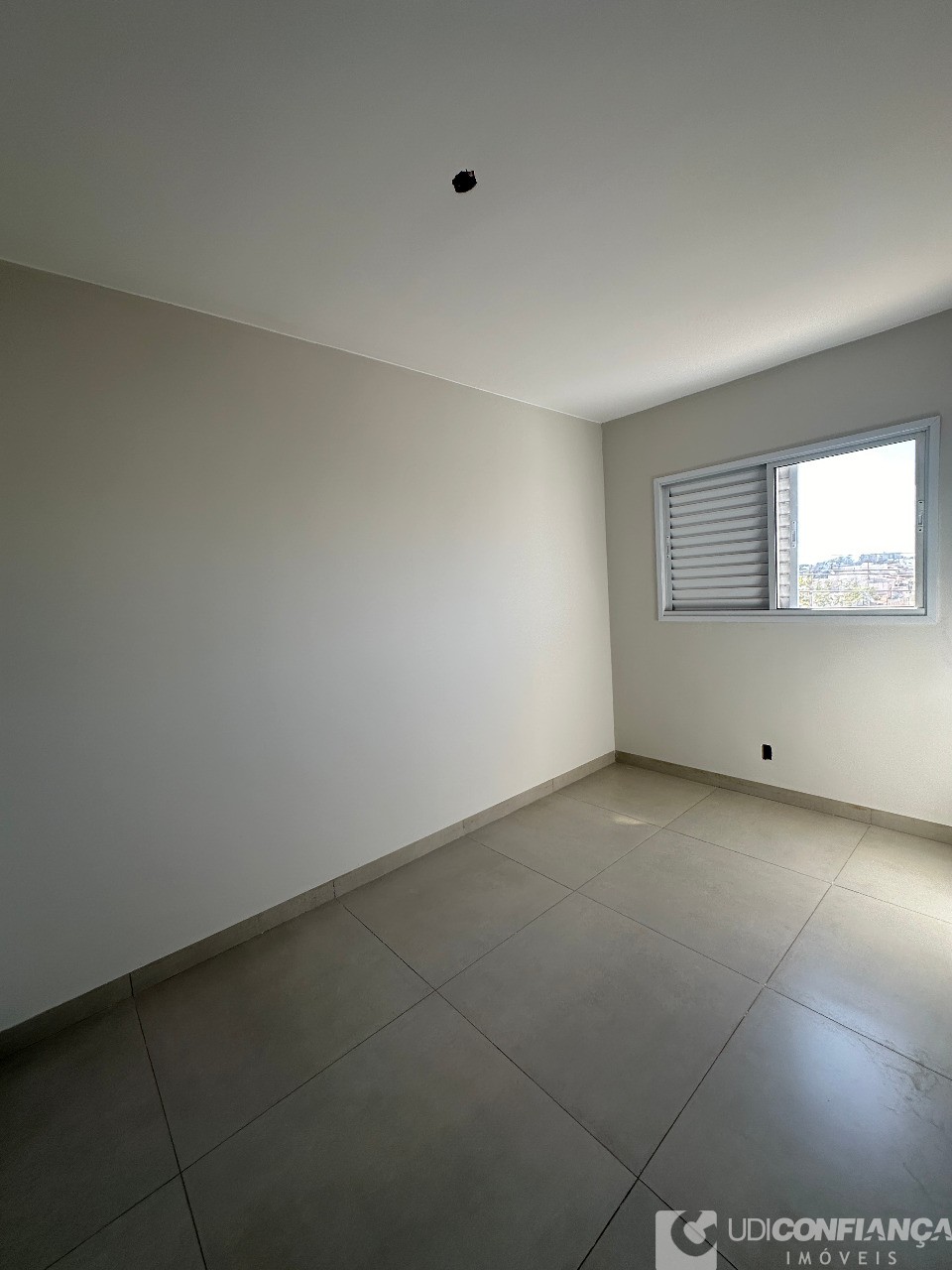 Apartamento à venda com 3 quartos, 99m² - Foto 11