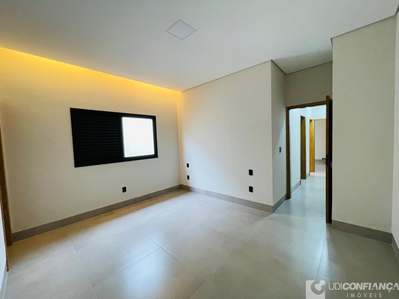 Casa à venda com 3 quartos, 150m² - Foto 12