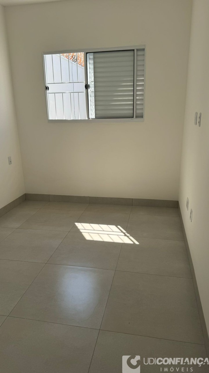 Casa à venda com 2 quartos, 67m² - Foto 11