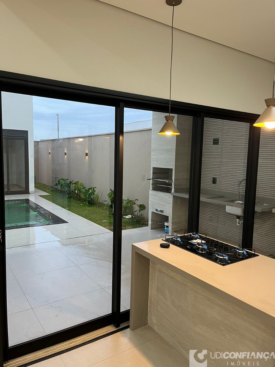 Casa à venda com 3 quartos, 150m² - Foto 7