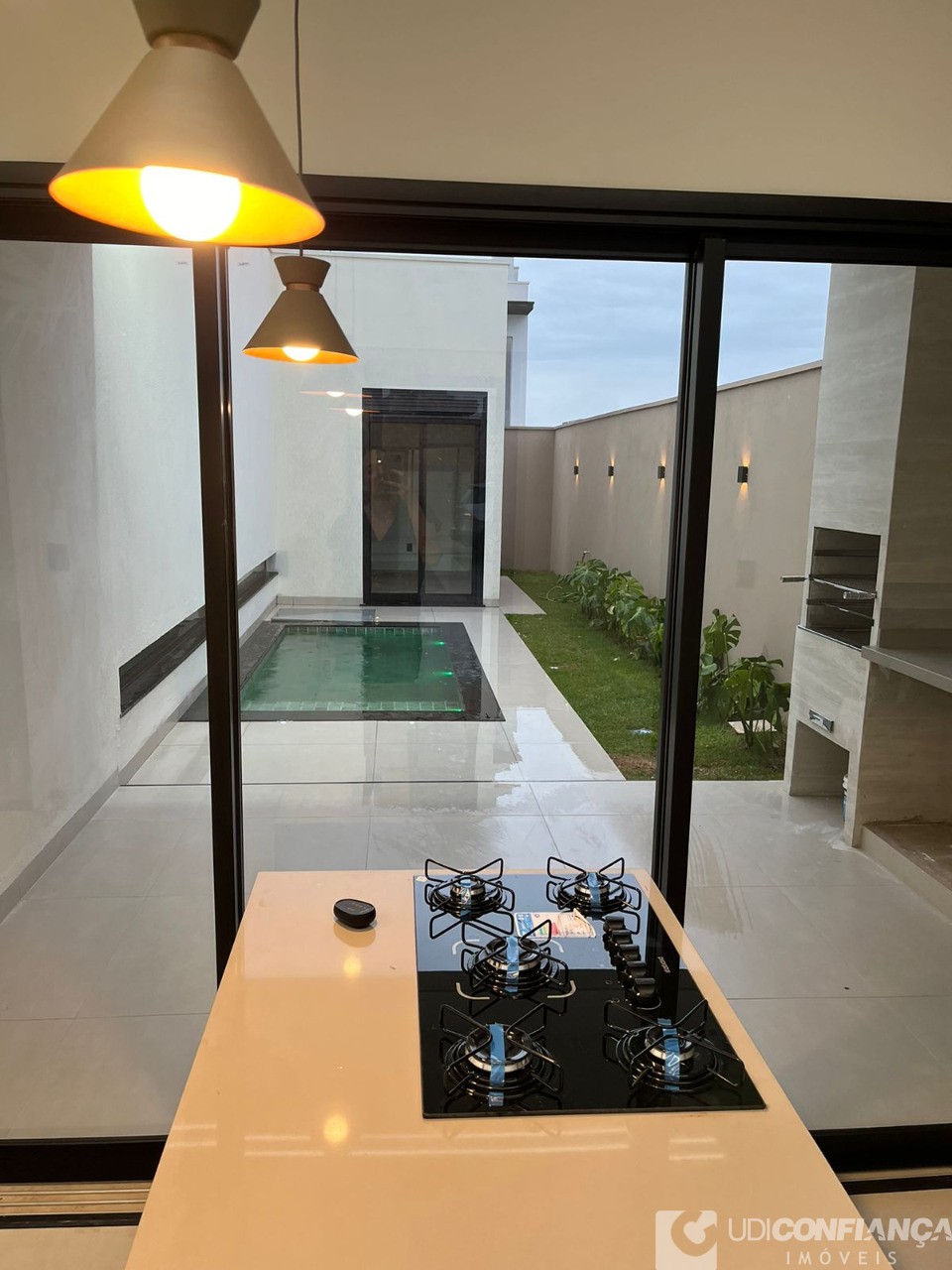 Casa à venda com 3 quartos, 150m² - Foto 9