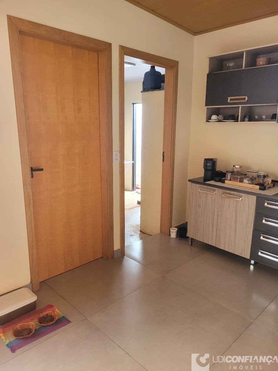 Casa à venda com 3 quartos, 210m² - Foto 6