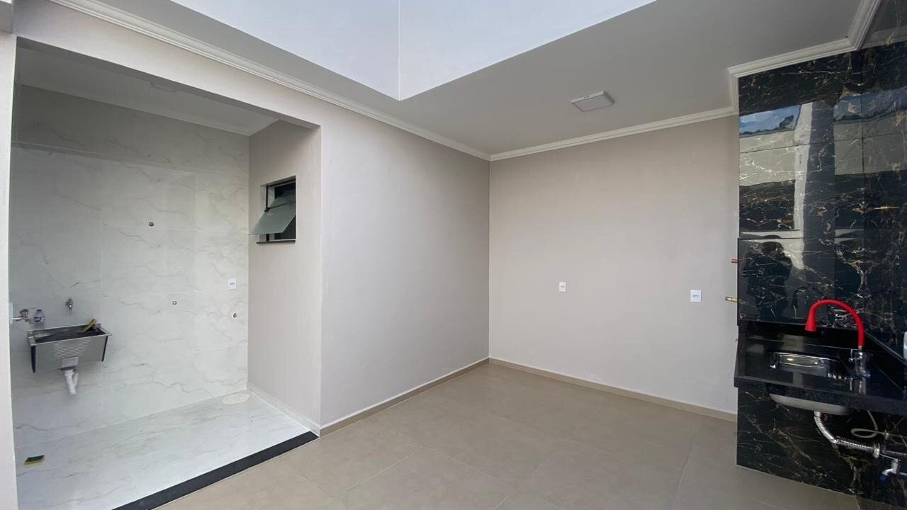 Casa à venda com 2 quartos, 125m² - Foto 3