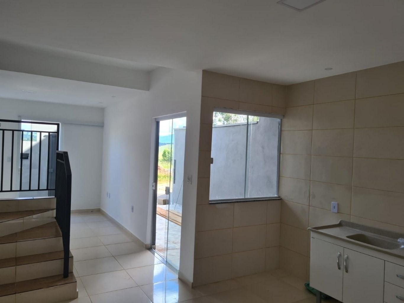 Casa à venda com 2 quartos, 90m² - Foto 5