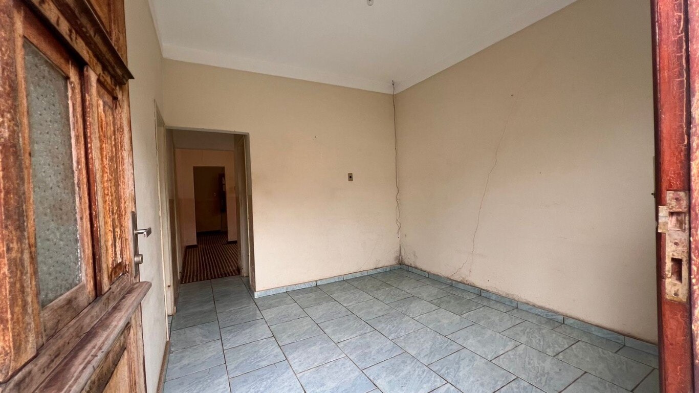 Casa à venda com 3 quartos, 116m² - Foto 2