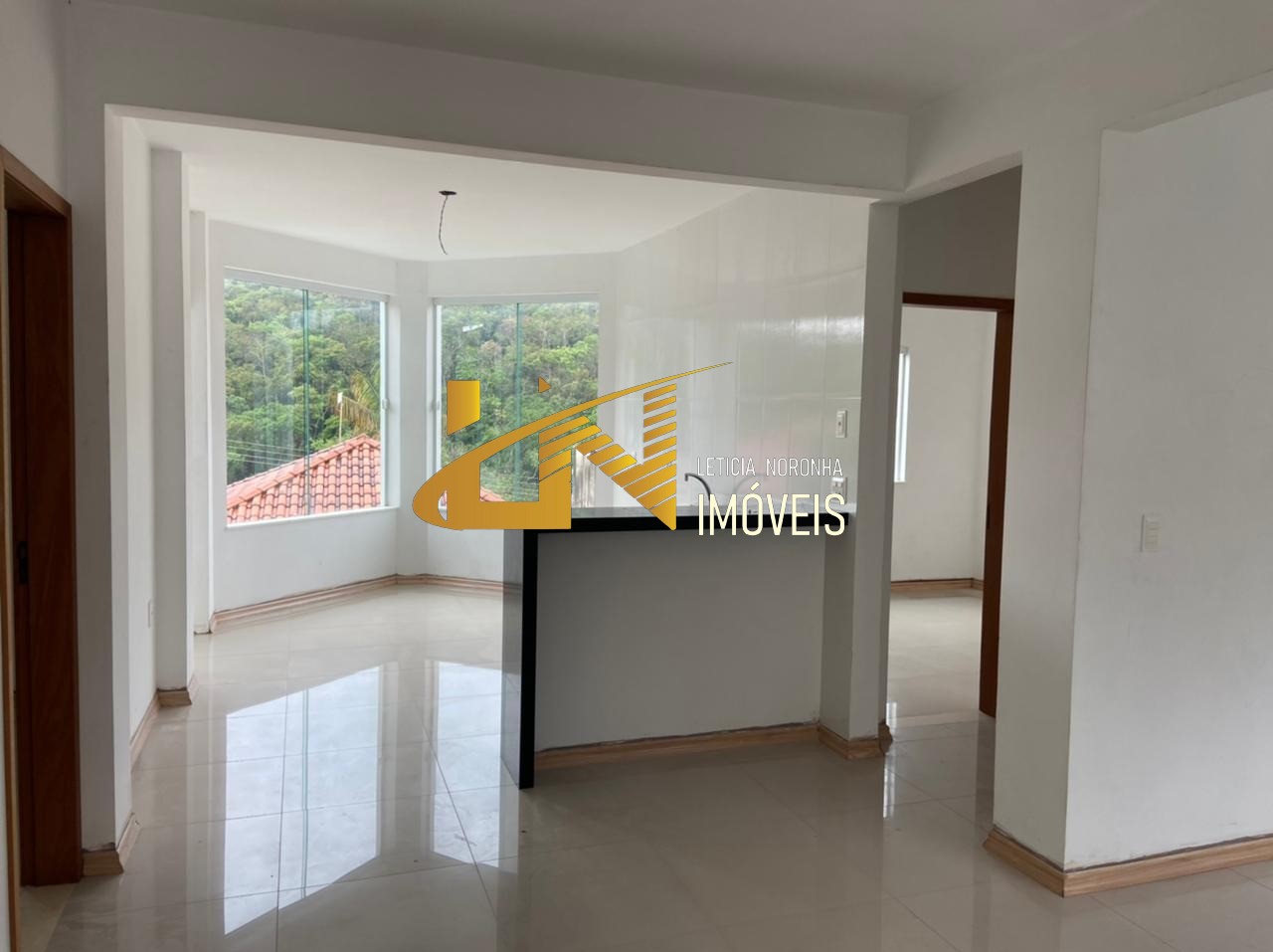 Apartamento à venda com 3 quartos, 109m² - Foto 2