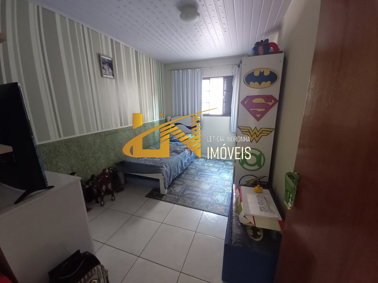 Casa à venda com 7 quartos, 270m² - Foto 10