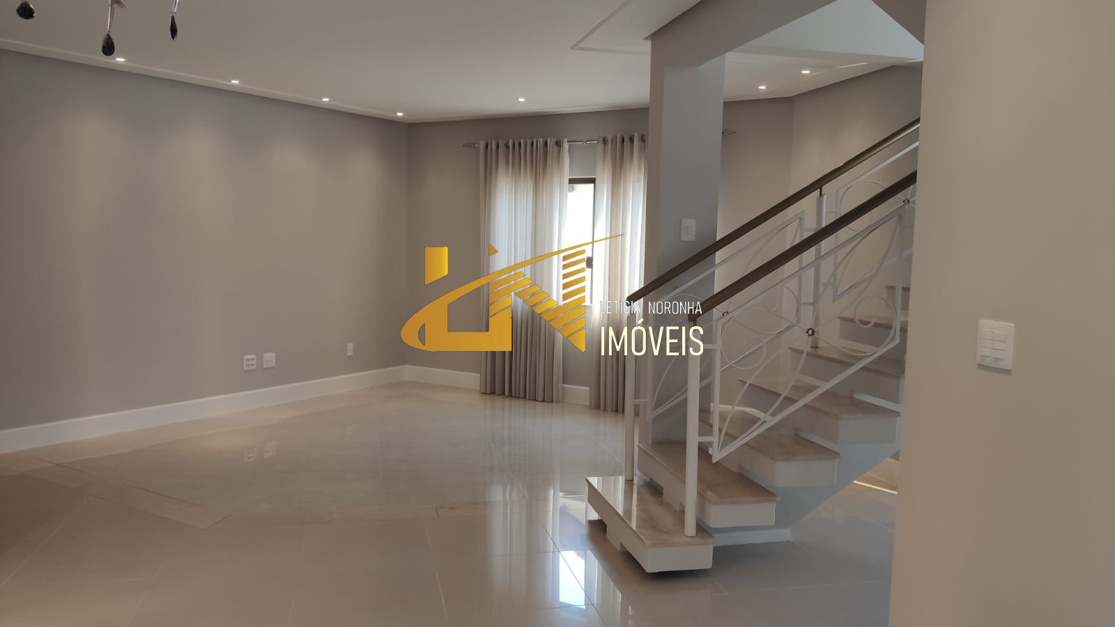 Casa à venda com 3 quartos, 250m² - Foto 34