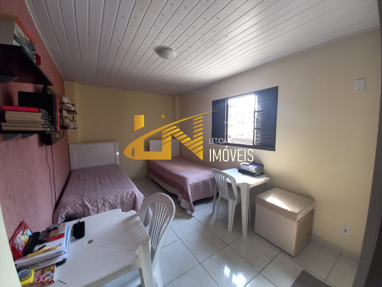 Casa à venda com 7 quartos, 270m² - Foto 5