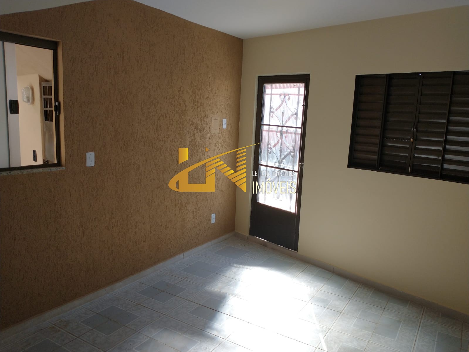 Casa à venda com 7 quartos, 270m² - Foto 30