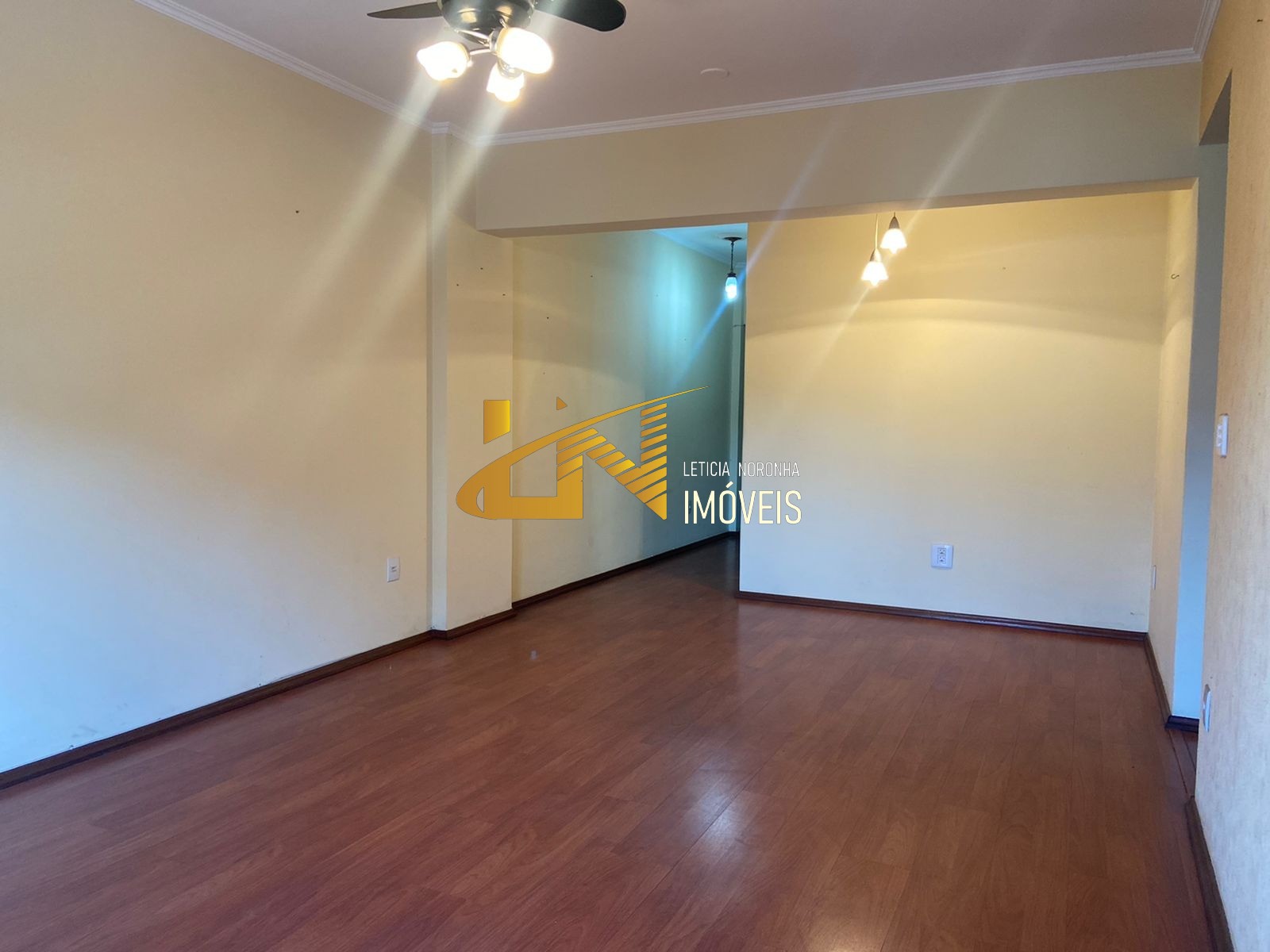 Apartamento à venda com 2 quartos, 161m² - Foto 3