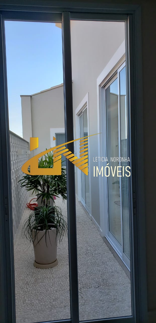 Casa à venda com 4 quartos, 250m² - Foto 16