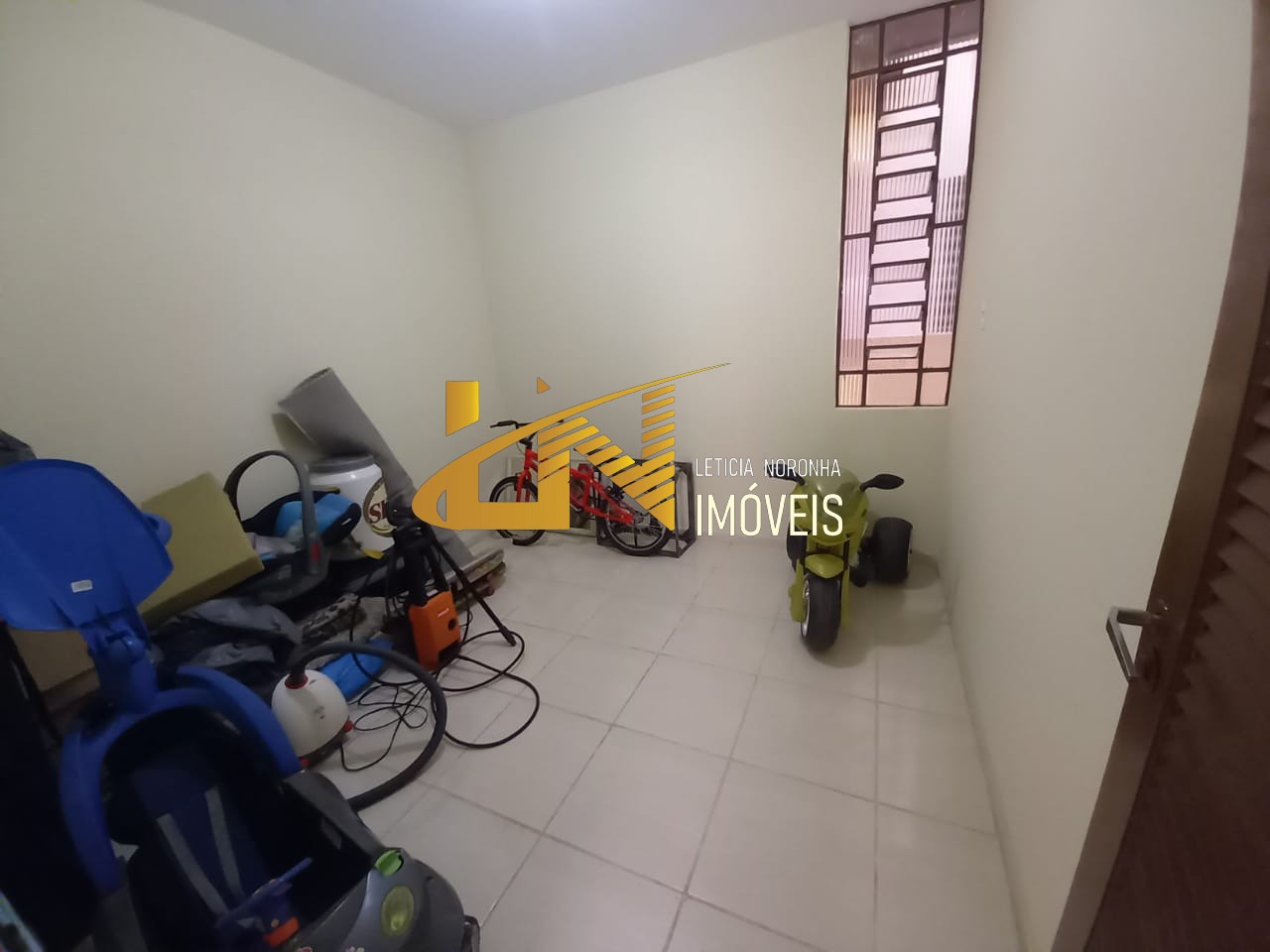 Casa à venda com 7 quartos, 270m² - Foto 20