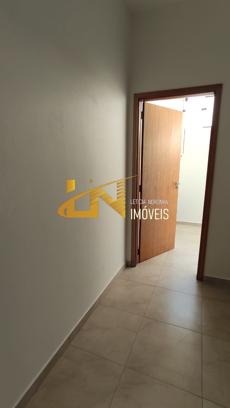 Casa à venda com 3 quartos, 250m² - Foto 7