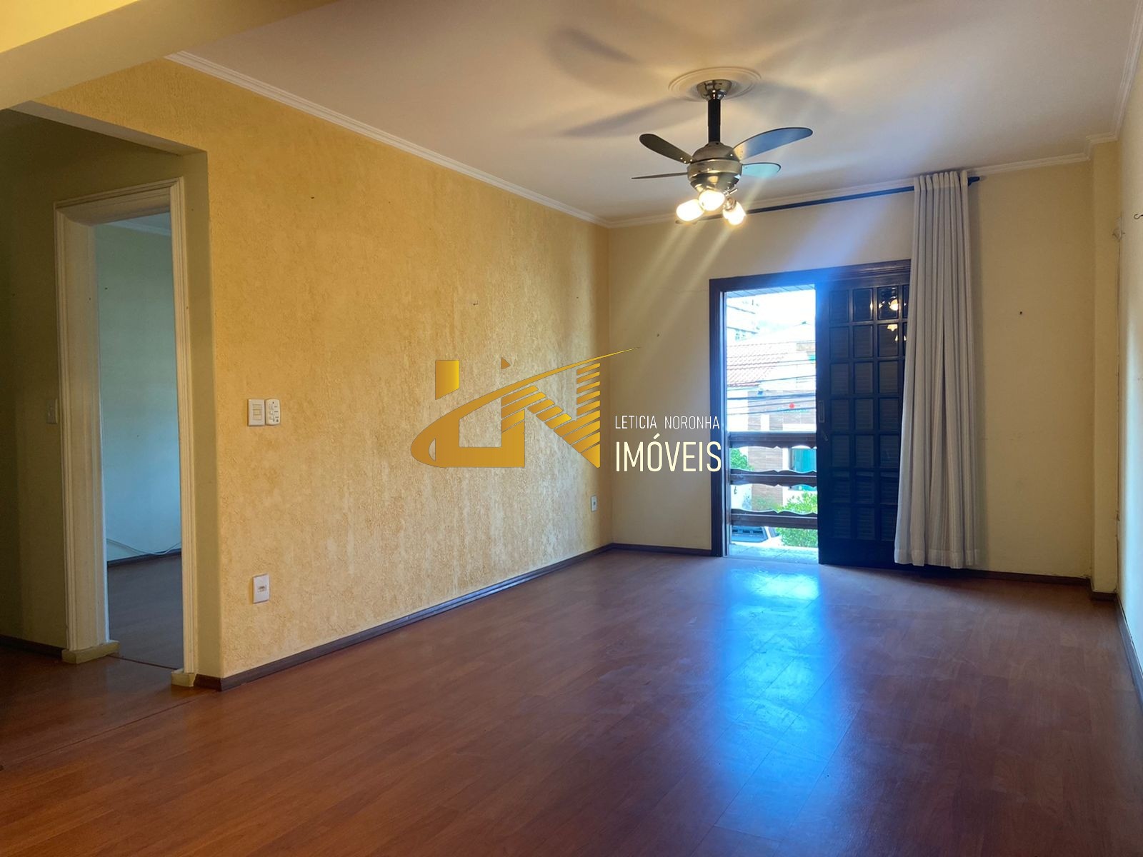 Apartamento à venda com 2 quartos, 161m² - Foto 4