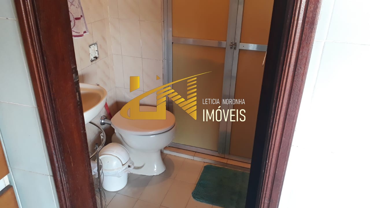 Casa à venda com 2 quartos, 168m² - Foto 11