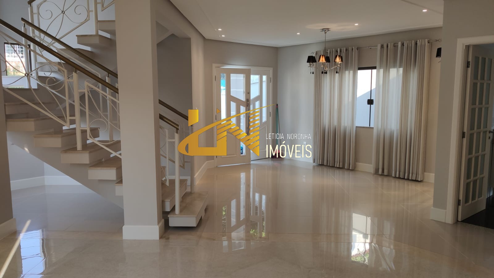 Casa à venda com 3 quartos, 250m² - Foto 32