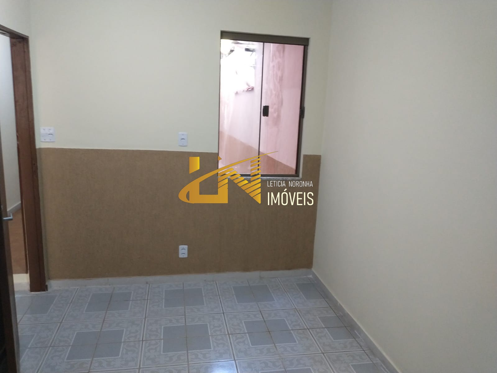 Casa à venda com 7 quartos, 270m² - Foto 32