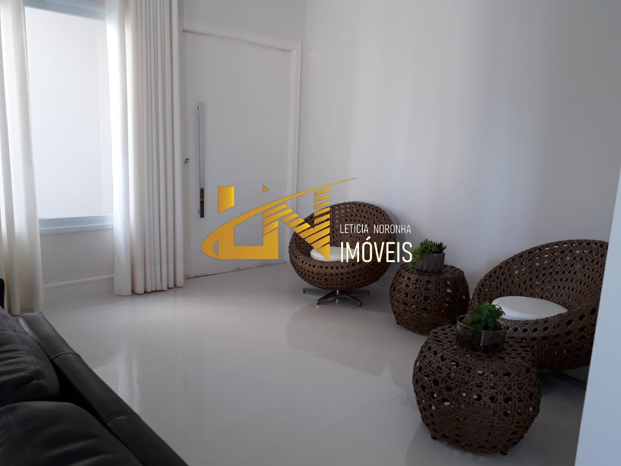 Casa à venda com 4 quartos, 250m² - Foto 11