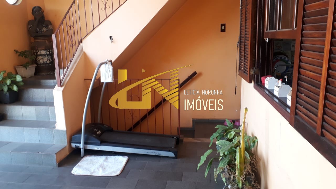 Casa à venda com 2 quartos, 168m² - Foto 13