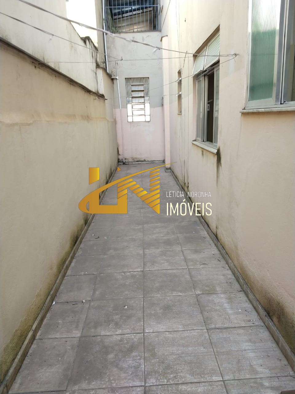 Apartamento à venda com 1 quarto, 100m² - Foto 12