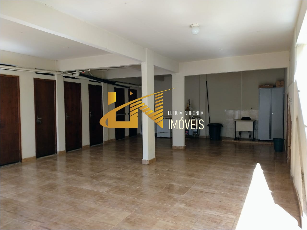 Apartamento à venda com 1 quarto, 100m² - Foto 3