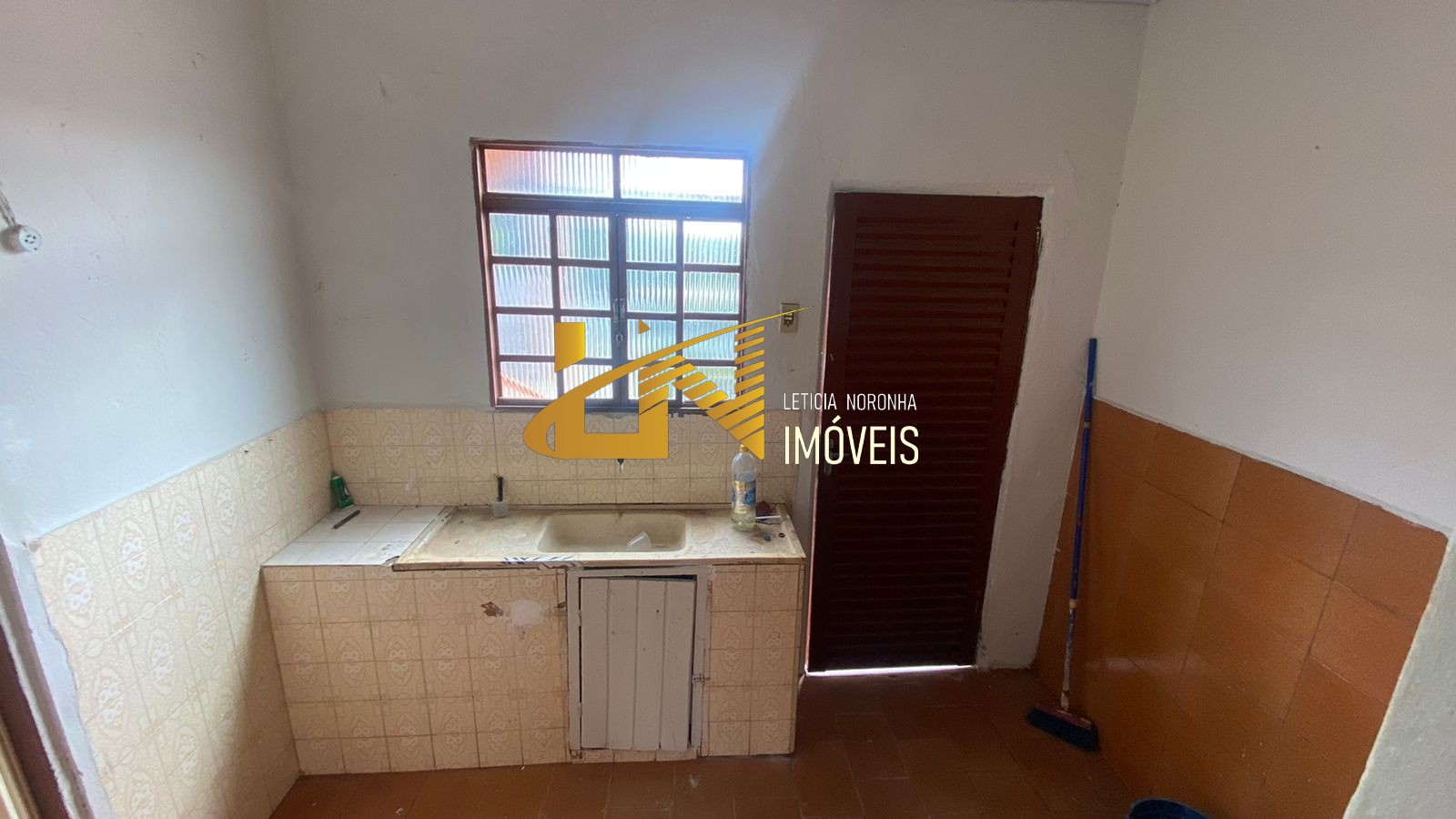 Casa à venda com 3 quartos, 105m² - Foto 10